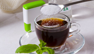 Tasse Tee mit Stevia
