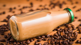 Kaffee in einer Flasche Kaffee in einer Flasche